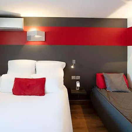Western The Versailles Hotel